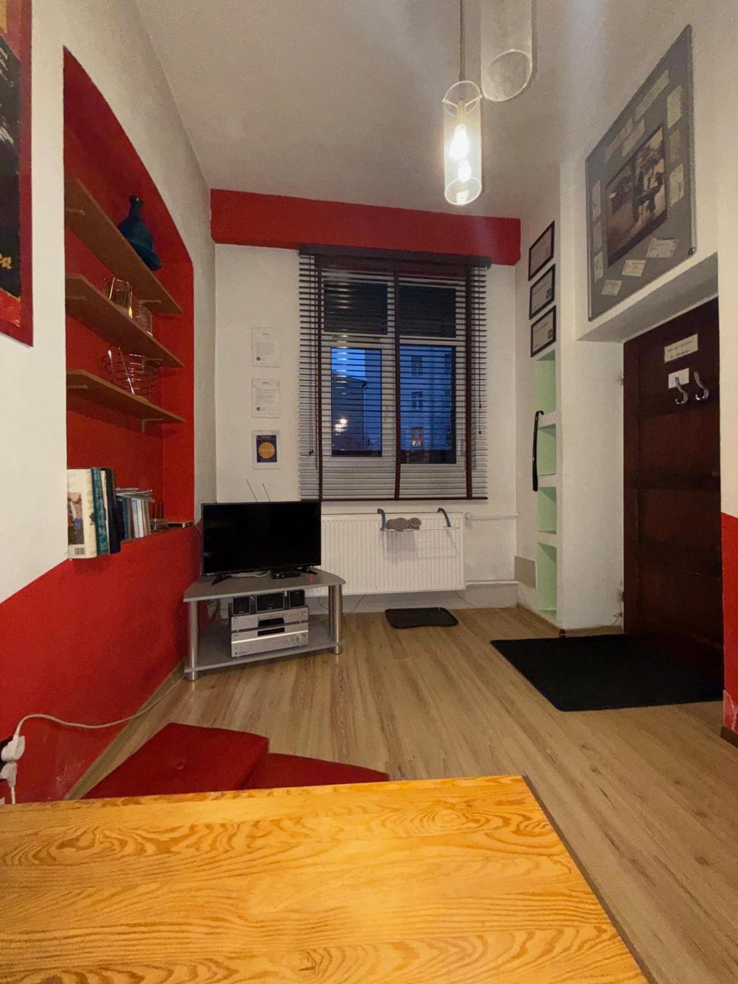 우치 Studio Red And White 아파트 외부 사진